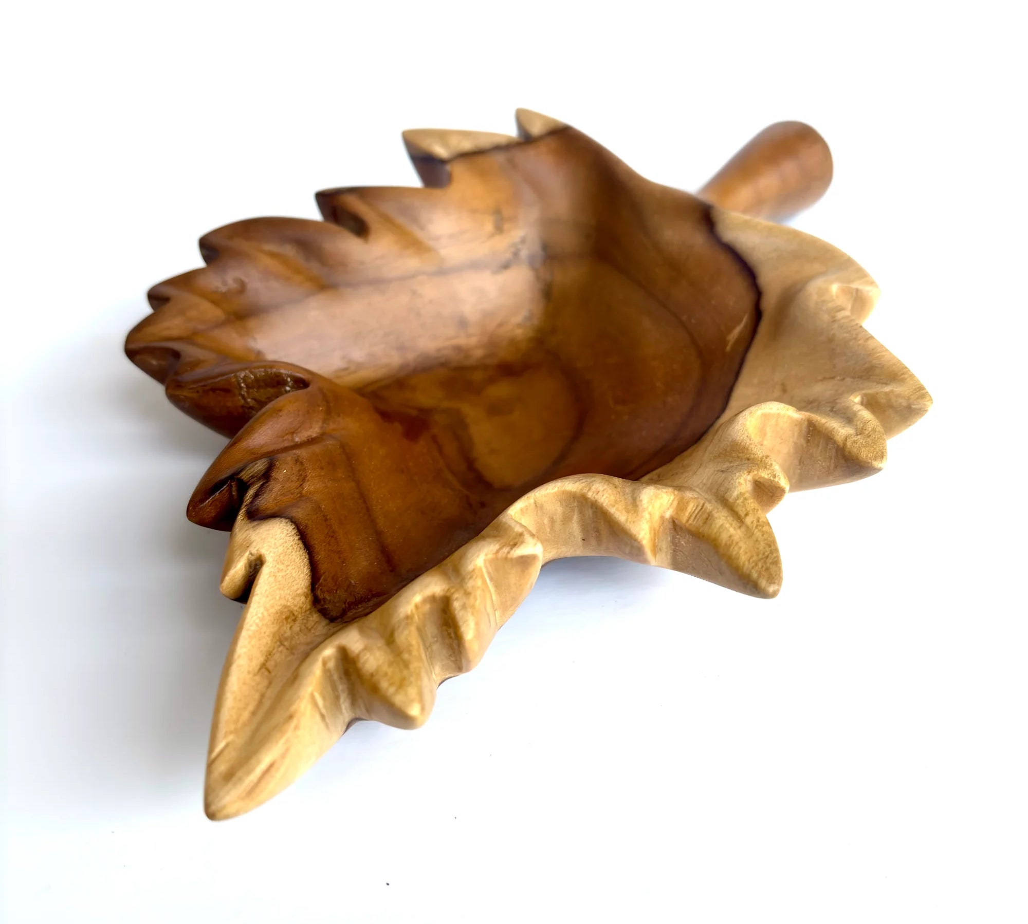 Wood Ceylon handcrafted leaf carved tray made from natural wood with detailed leaf edges